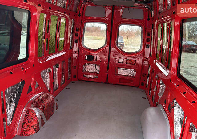 Красный Мерседес Sprinter, объемом двигателя 0 л и пробегом 344 тыс. км за 44000 $, фото 3 на Automoto.ua