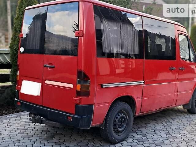 Червоний Мерседес Sprinter, об'ємом двигуна 0 л та пробігом 270 тис. км за 6750 $, фото 1 на Automoto.ua