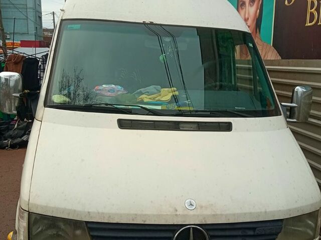 Мерседес Sprinter, объемом двигателя 24 л и пробегом 950 тыс. км за 3800 $, фото 8 на Automoto.ua