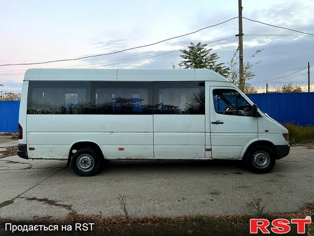 Мерседес Sprinter, об'ємом двигуна 2.9 л та пробігом 400 тис. км за 5999 $, фото 3 на Automoto.ua