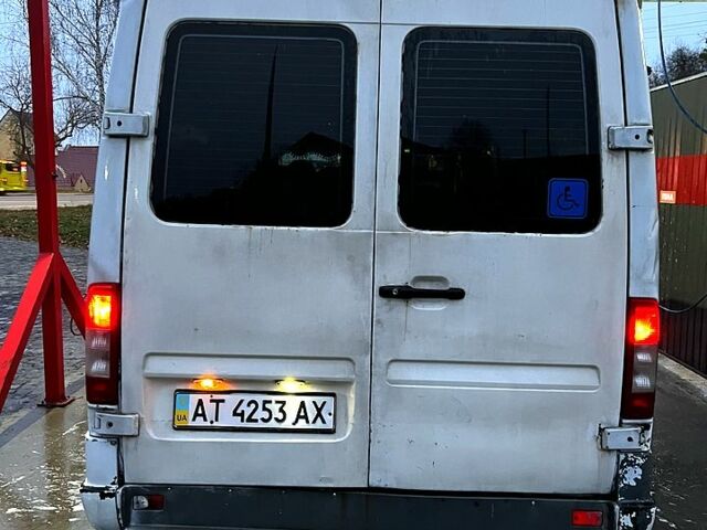 Мерседес Sprinter, объемом двигателя 2.9 л и пробегом 200 тыс. км за 3500 $, фото 9 на Automoto.ua