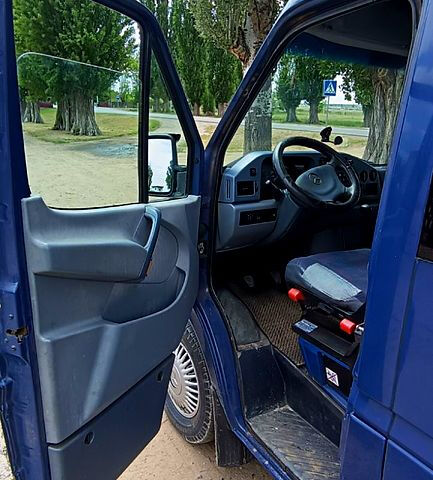 Мерседес Sprinter, объемом двигателя 2.9 л и пробегом 0 тыс. км за 6700 $, фото 7 на Automoto.ua