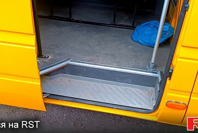 Мерседес Sprinter, об'ємом двигуна 2.2 л та пробігом 300 тис. км за 15000 $, фото 8 на Automoto.ua