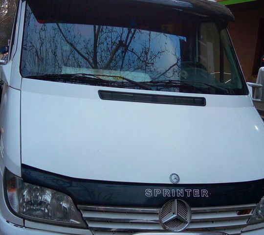 Мерседес Sprinter, объемом двигателя 2 л и пробегом 300 тыс. км за 8700 $, фото 1 на Automoto.ua