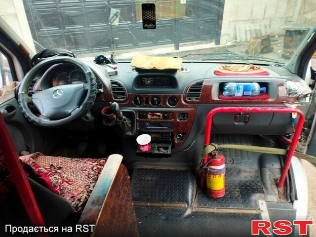 Мерседес Sprinter, об'ємом двигуна 2.2 л та пробігом 350 тис. км за 4900 $, фото 3 на Automoto.ua