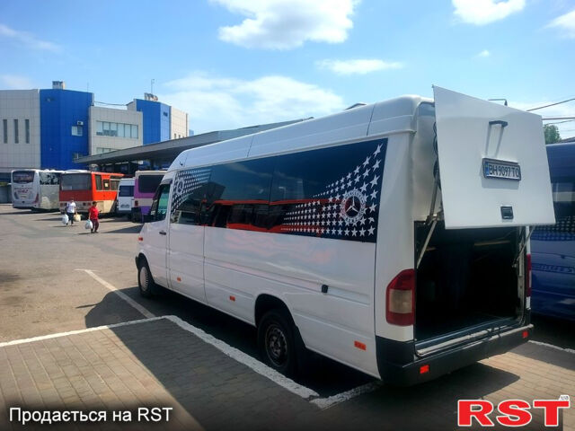 Мерседес Sprinter, объемом двигателя 2.2 л и пробегом 375 тыс. км за 10500 $, фото 2 на Automoto.ua