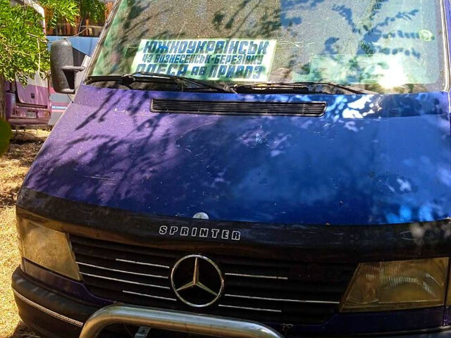 Мерседес Sprinter, объемом двигателя 2.2 л и пробегом 375 тыс. км за 10500 $, фото 9 на Automoto.ua