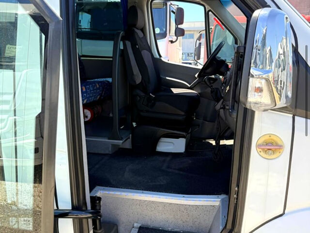 Мерседес Sprinter, объемом двигателя 3 л и пробегом 166 тыс. км за 55500 $, фото 2 на Automoto.ua