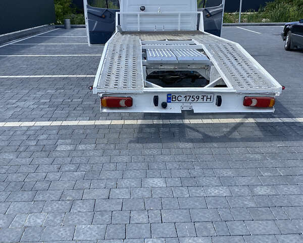 Мерседес Sprinter, объемом двигателя 2.3 л и пробегом 650 тыс. км за 7900 $, фото 4 на Automoto.ua