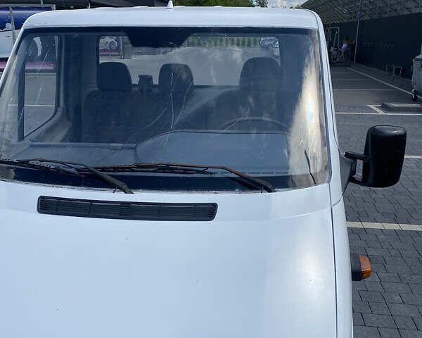 Мерседес Sprinter, объемом двигателя 2.3 л и пробегом 650 тыс. км за 7900 $, фото 5 на Automoto.ua