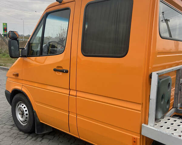 Мерседес Sprinter, объемом двигателя 2.2 л и пробегом 580 тыс. км за 16000 $, фото 4 на Automoto.ua