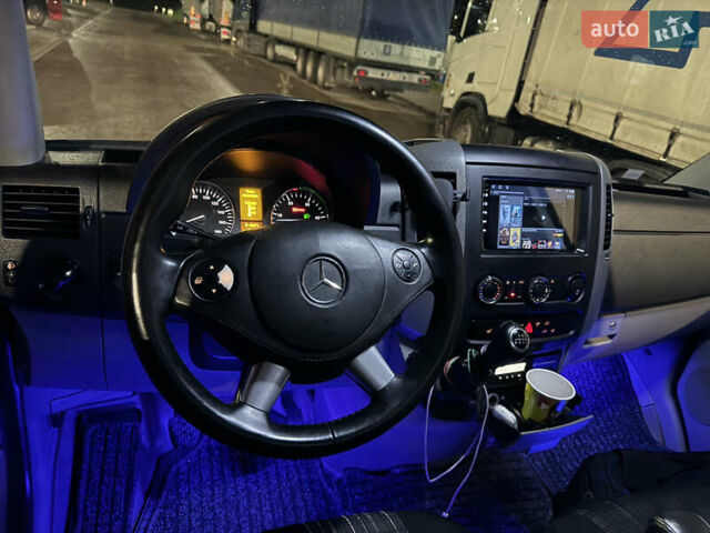 Мерседес Sprinter, объемом двигателя 3 л и пробегом 400 тыс. км за 28200 $, фото 7 на Automoto.ua