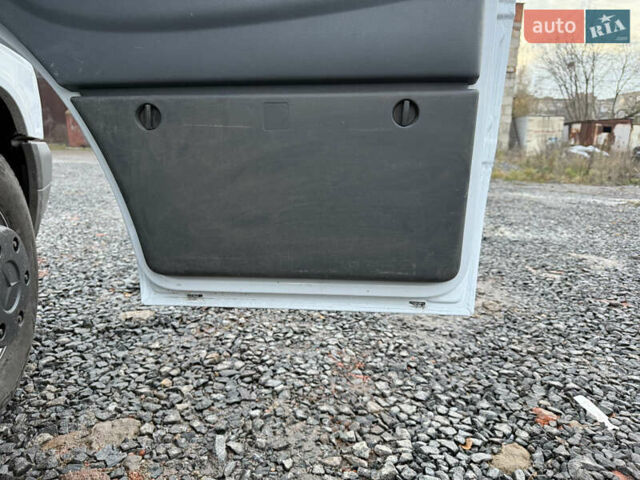 Мерседес Sprinter, об'ємом двигуна 2.7 л та пробігом 360 тис. км за 19999 $, фото 11 на Automoto.ua