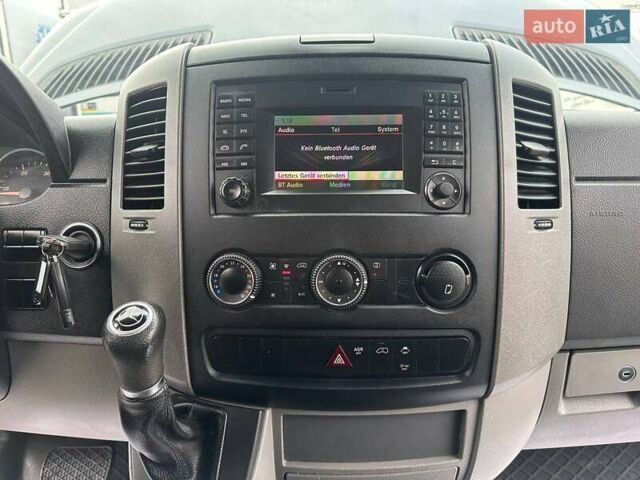 Мерседес Sprinter, объемом двигателя 2.2 л и пробегом 165 тыс. км за 27800 $, фото 26 на Automoto.ua