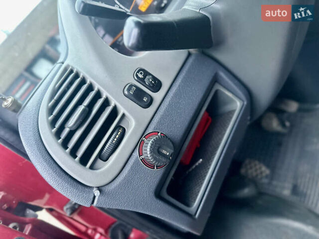 Мерседес Sprinter, об'ємом двигуна 2.7 л та пробігом 367 тис. км за 13000 $, фото 12 на Automoto.ua