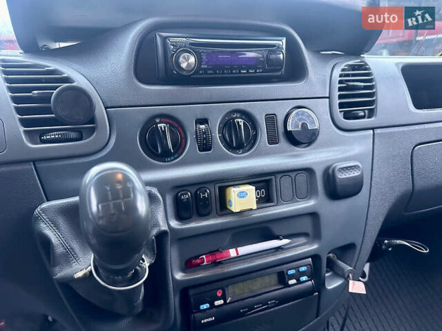 Мерседес Sprinter, об'ємом двигуна 2.7 л та пробігом 367 тис. км за 13000 $, фото 21 на Automoto.ua