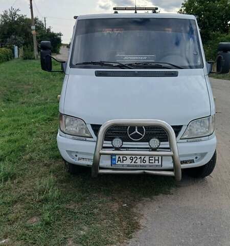 Мерседес Sprinter, объемом двигателя 0 л и пробегом 593 тыс. км за 13500 $, фото 1 на Automoto.ua