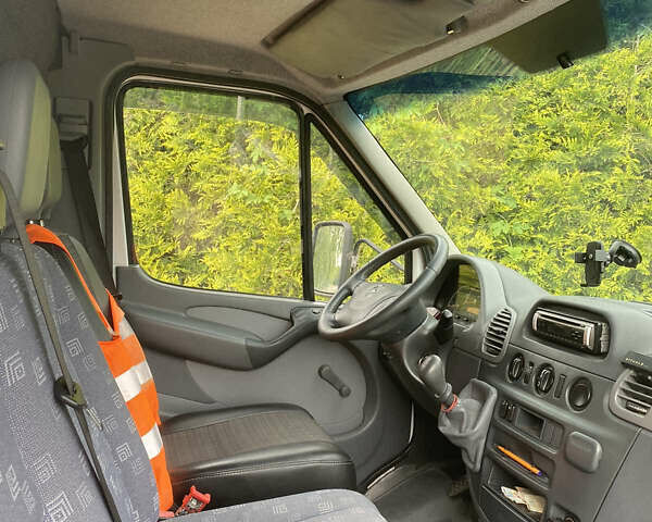 Мерседес Sprinter, объемом двигателя 2.7 л и пробегом 388 тыс. км за 14000 $, фото 5 на Automoto.ua
