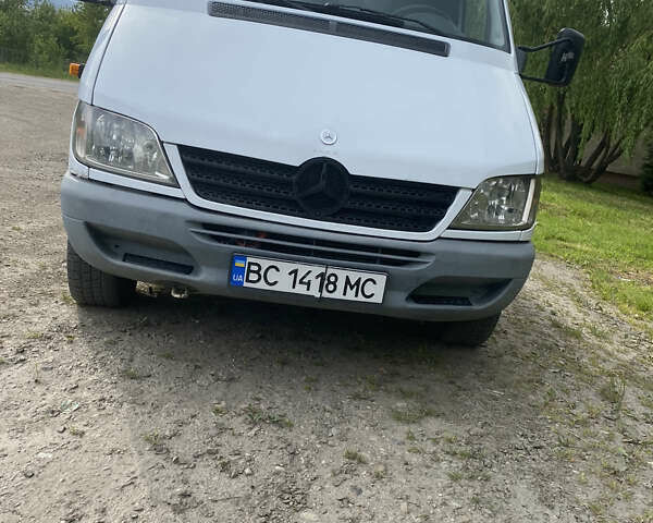 Мерседес Sprinter, объемом двигателя 2.7 л и пробегом 388 тыс. км за 14000 $, фото 1 на Automoto.ua