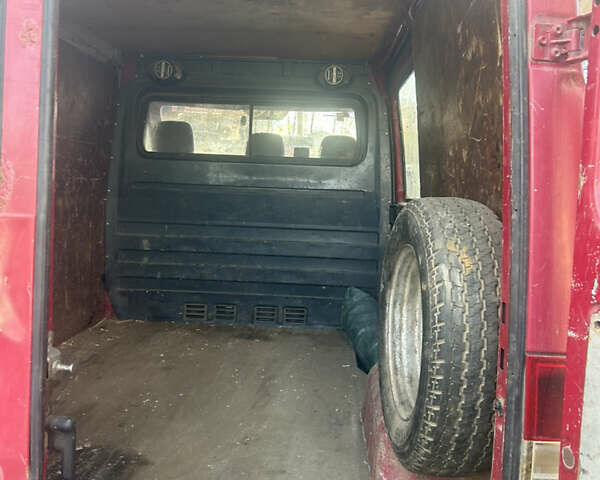 Мерседес Sprinter, объемом двигателя 2.3 л и пробегом 300 тыс. км за 2800 $, фото 2 на Automoto.ua