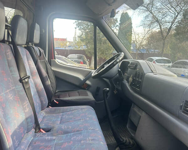 Мерседес Sprinter, объемом двигателя 2.3 л и пробегом 300 тыс. км за 2800 $, фото 1 на Automoto.ua
