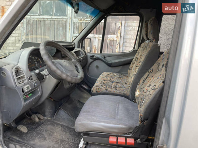 Мерседес Sprinter, объемом двигателя 2.1 л и пробегом 550 тыс. км за 3000 $, фото 5 на Automoto.ua