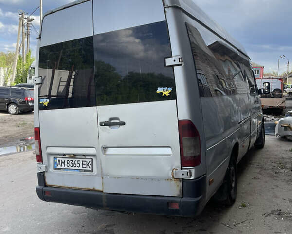 Мерседес Sprinter, объемом двигателя 2.1 л и пробегом 550 тыс. км за 3000 $, фото 2 на Automoto.ua