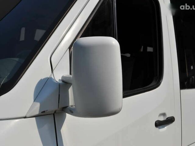 Мерседес Sprinter, объемом двигателя 2.2 л и пробегом 900 тыс. км за 9000 $, фото 10 на Automoto.ua