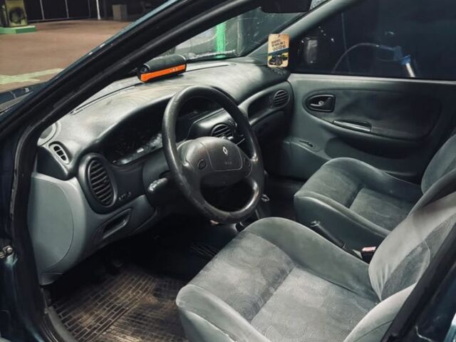 Мерседес Sprinter, объемом двигателя 0 л и пробегом 580 тыс. км за 3985 $, фото 2 на Automoto.ua