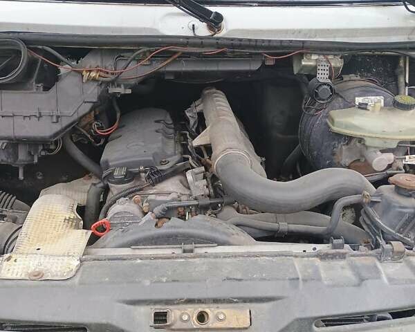 Мерседес Sprinter, объемом двигателя 2.7 л и пробегом 182 тыс. км за 10600 $, фото 4 на Automoto.ua