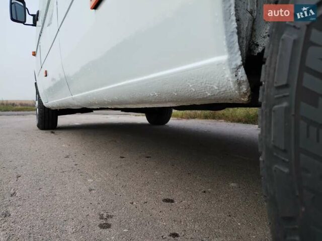 Мерседес Sprinter 2004 в Костополе на Automoto.ua Мерседес Sprinter, объемом двигателя 2.2 л и пробегом 238 тыс. км за 15500 $, фото 12 на Automoto.ua