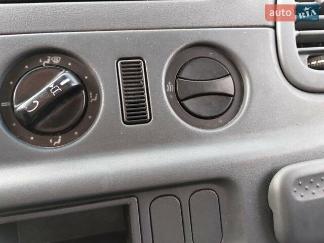 Мерседес Sprinter 2004 в Костополе на Automoto.ua Мерседес Sprinter, объемом двигателя 2.2 л и пробегом 238 тыс. км за 15500 $, фото 27 на Automoto.ua