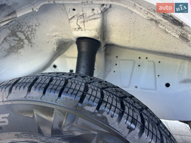 Мерседес Sprinter, об'ємом двигуна 2.7 л та пробігом 220 тис. км за 18700 $, фото 8 на Automoto.ua