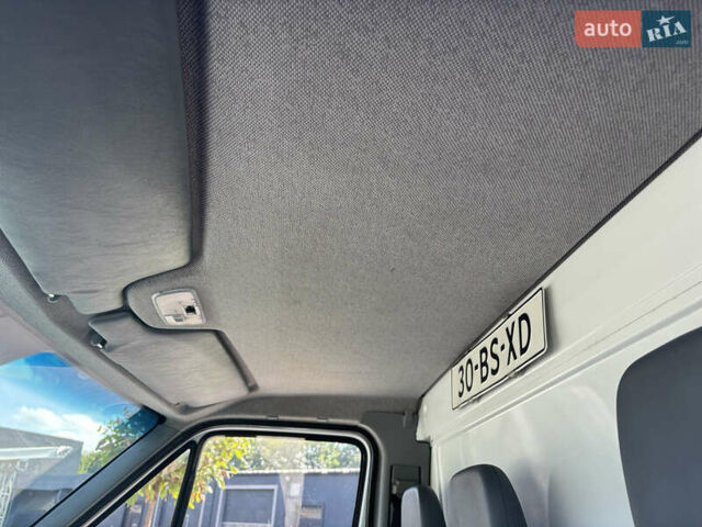 Мерседес Sprinter, об'ємом двигуна 2.7 л та пробігом 220 тис. км за 18700 $, фото 23 на Automoto.ua