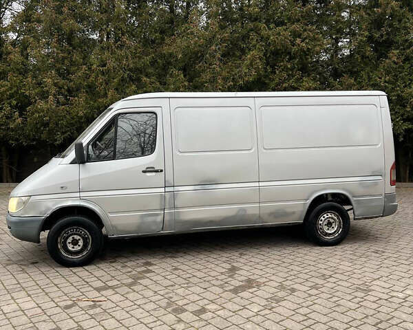 Мерседес Sprinter, объемом двигателя 2.2 л и пробегом 400 тыс. км за 3750 $, фото 8 на Automoto.ua