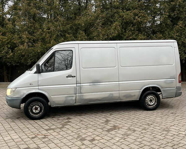 Мерседес Sprinter, объемом двигателя 2.2 л и пробегом 400 тыс. км за 3750 $, фото 9 на Automoto.ua