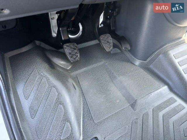 Мерседес Sprinter, об'ємом двигуна 2.7 л та пробігом 220 тис. км за 18700 $, фото 21 на Automoto.ua