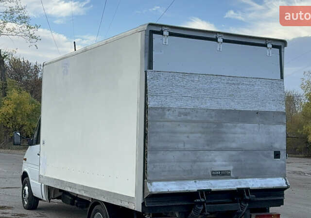 Мерседес Sprinter, об'ємом двигуна 2.2 л та пробігом 360 тис. км за 13800 $, фото 4 на Automoto.ua