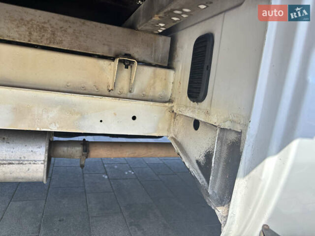 Мерседес Sprinter, об'ємом двигуна 2.7 л та пробігом 220 тис. км за 18700 $, фото 13 на Automoto.ua