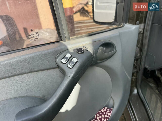 Мерседес Sprinter 2005 в Николаеве на Automoto.ua Мерседес Sprinter, объемом двигателя 0 л и пробегом 400 тыс. км за 6500 $, фото 5 на Automoto.ua