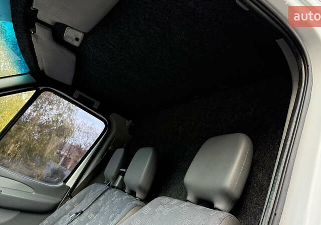 Мерседес Sprinter, об'ємом двигуна 2.2 л та пробігом 360 тис. км за 13800 $, фото 11 на Automoto.ua