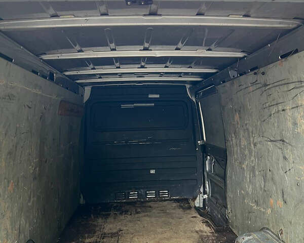 Мерседес Sprinter, объемом двигателя 2.2 л и пробегом 400 тыс. км за 3750 $, фото 3 на Automoto.ua