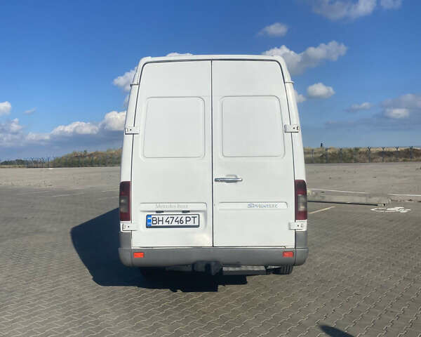 Мерседес Sprinter, объемом двигателя 2.7 л и пробегом 490 тыс. км за 16200 $, фото 4 на Automoto.ua