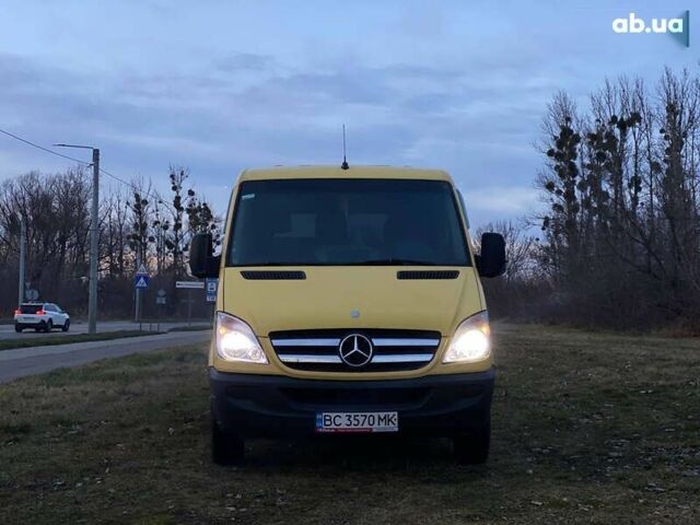 Мерседес Sprinter, объемом двигателя 2.1 л и пробегом 325 тыс. км за 8700 $, фото 1 на Automoto.ua