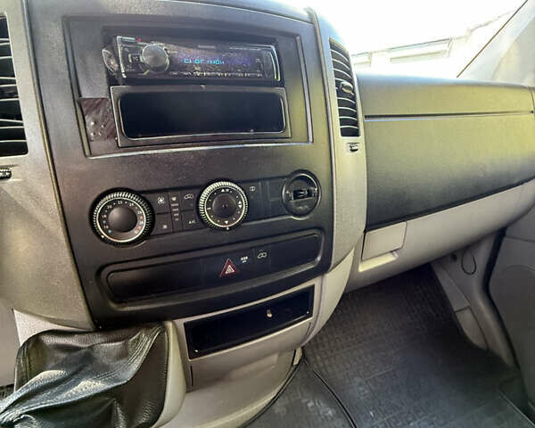 Мерседес Sprinter, об'ємом двигуна 2.1 л та пробігом 425 тис. км за 17500 $, фото 23 на Automoto.ua