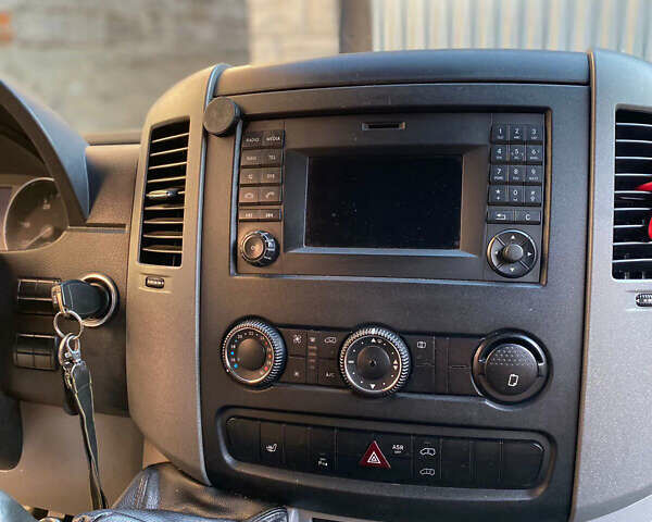 Мерседес Sprinter, объемом двигателя 0 л и пробегом 590 тыс. км за 15000 $, фото 4 на Automoto.ua