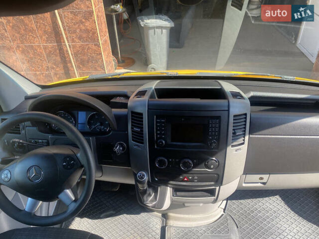 Мерседес Sprinter, об'ємом двигуна 2.2 л та пробігом 310 тис. км за 18800 $, фото 11 на Automoto.ua
