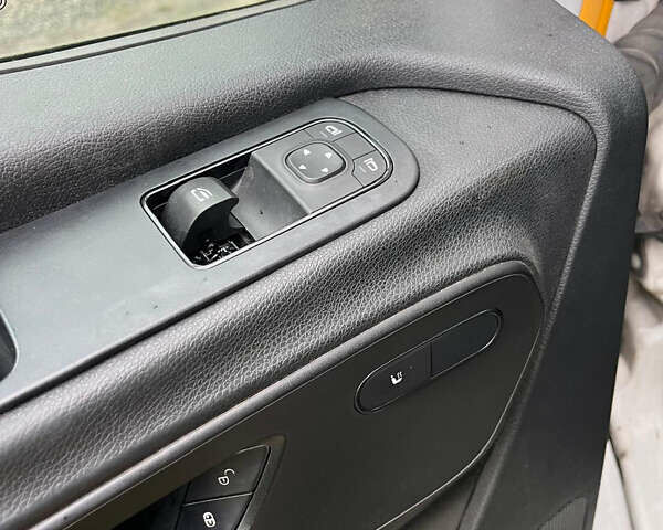 Мерседес Sprinter, объемом двигателя 2.99 л и пробегом 420 тыс. км за 22500 $, фото 15 на Automoto.ua