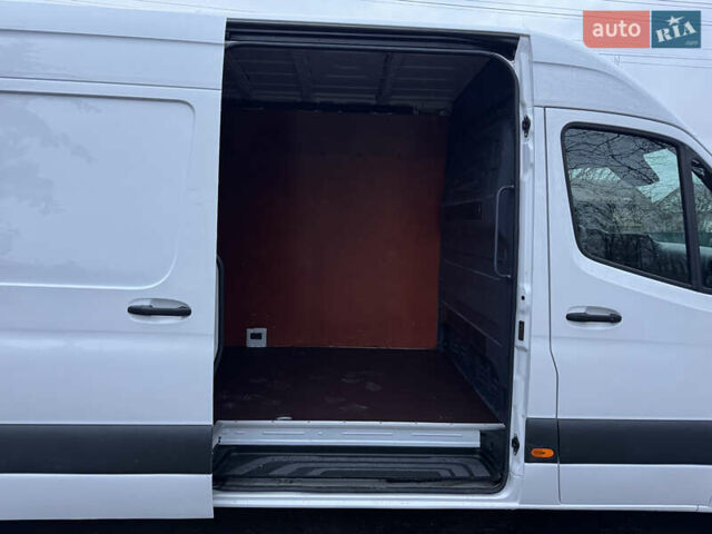 Мерседес Sprinter, объемом двигателя 2.2 л и пробегом 246 тыс. км за 24700 $, фото 12 на Automoto.ua