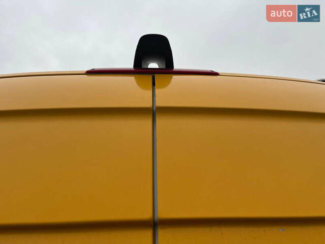 Мерседес Sprinter, объемом двигателя 2.99 л и пробегом 420 тыс. км за 22500 $, фото 5 на Automoto.ua